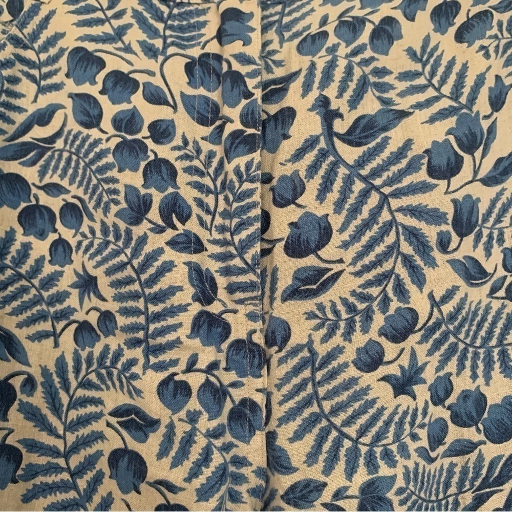 Charter Club Linen Cottagecore Blue Floral Cropped Pants Sz 10 - Picture 3 of 7